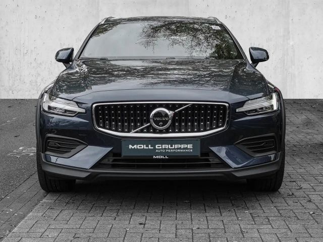 Volvo V60 AWD Plus