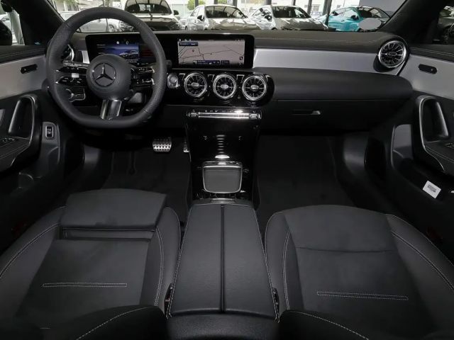 Mercedes-Benz CLA 200 AMG Line