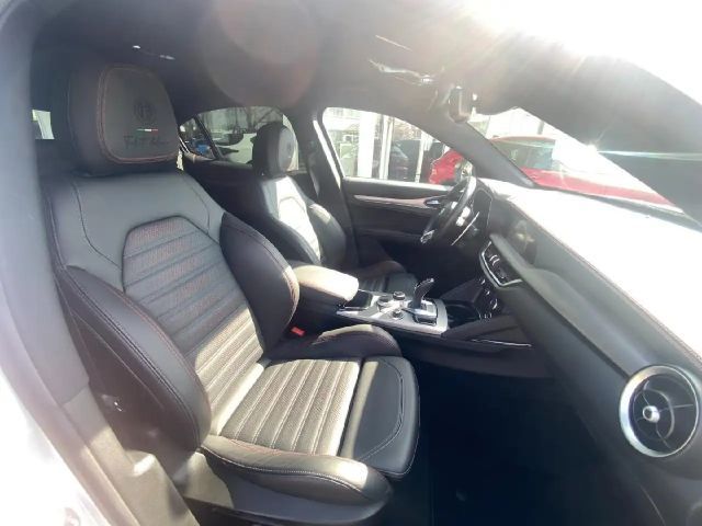 Alfa Romeo Stelvio Q4