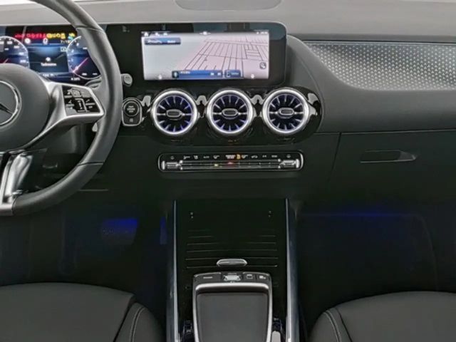 Mercedes-Benz B 200 Progressive Sedan