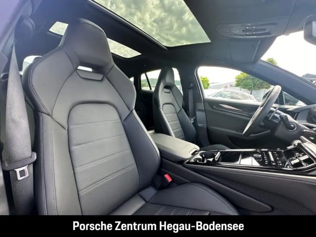 Porsche Panamera 4 E-Hybrid