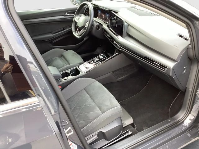 Volkswagen Golf DSG Style Variant