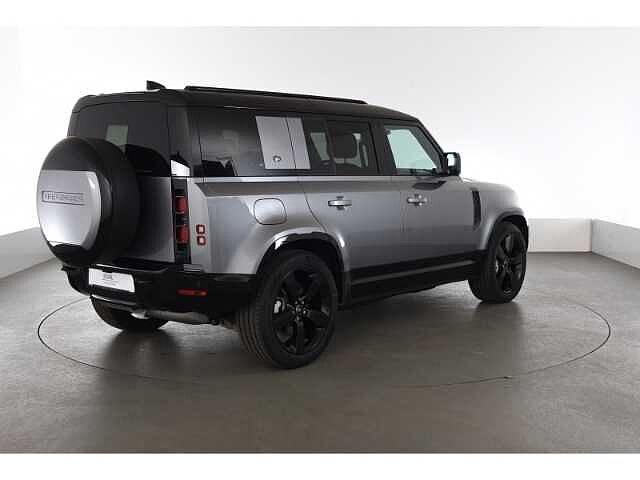 Land Rover Defender 110 Dynamic HSE