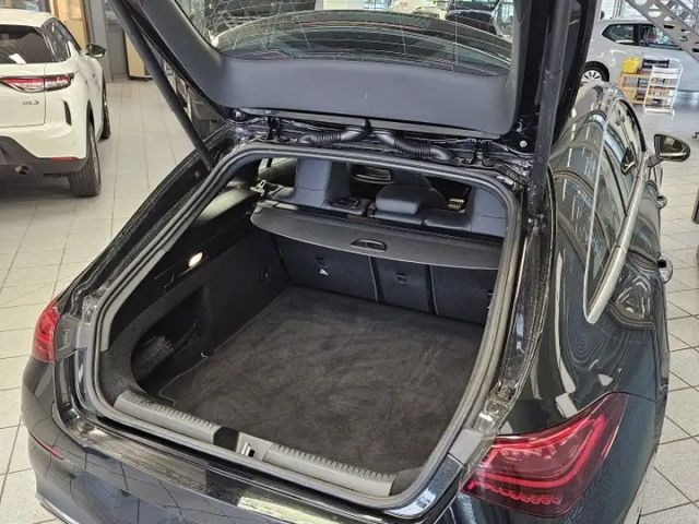 Mercedes-Benz CLA 200 AMG Line