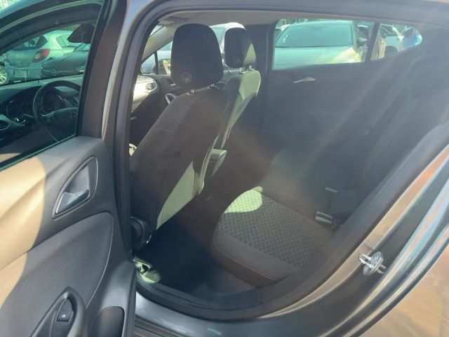 Opel Astra 1.2 Turbo Turbo