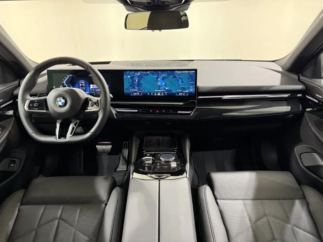 BMW 540 540d M-Sport Touring xDrive