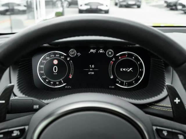 Aston Martin DBX 707