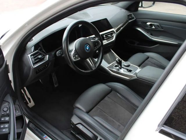 BMW 330 330e M-Sport Touring
