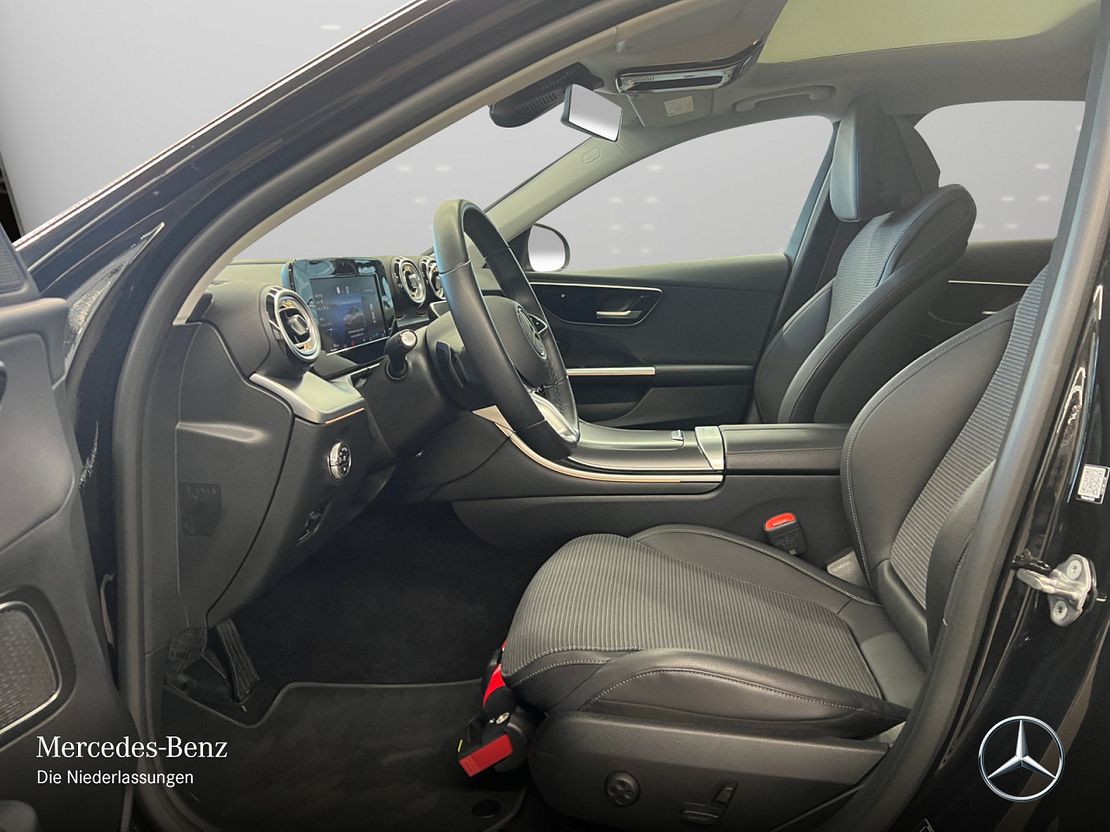Mercedes-Benz C 220 4MATIC C 220 d Sedan