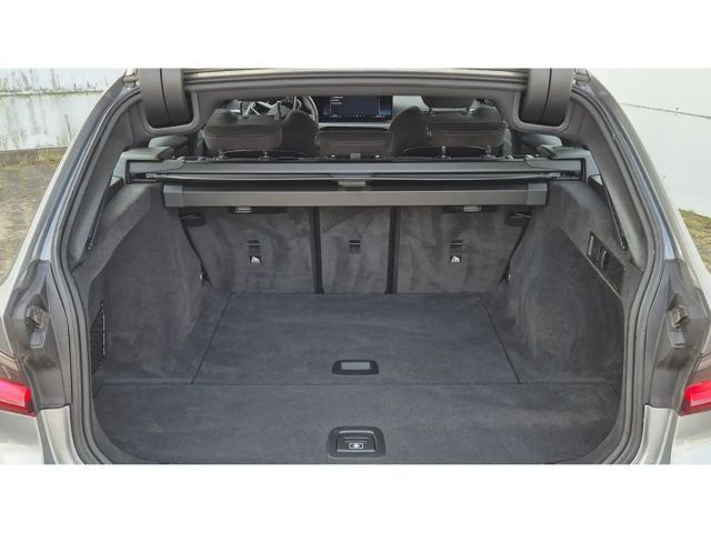 BMW 330 330i M-Sport Touring xDrive