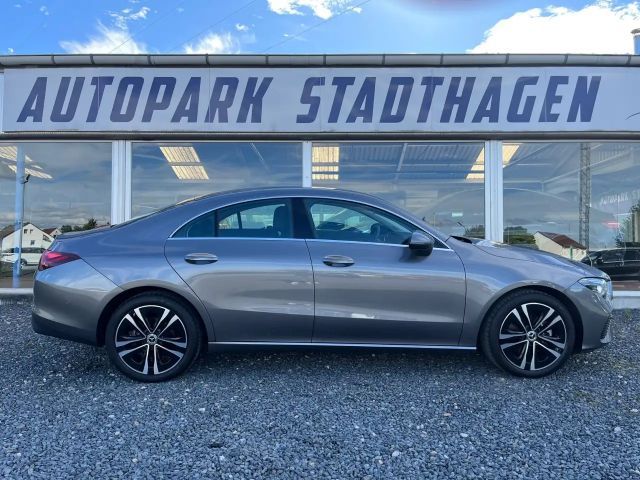 Mercedes-Benz CLA 180 Coupé Progressive