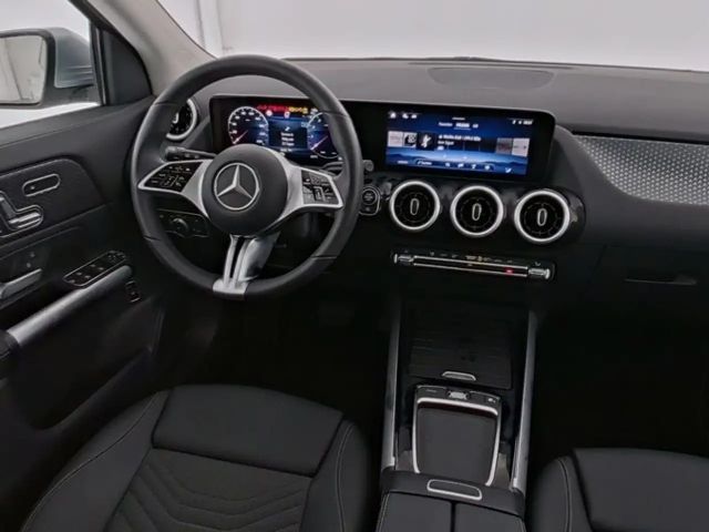 Mercedes-Benz GLA 200 Progressive