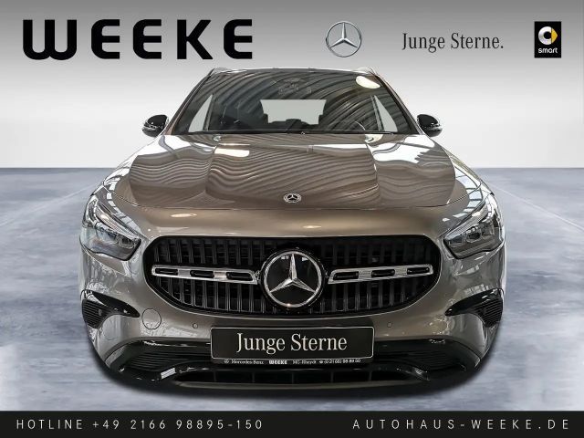 Mercedes-Benz GLA 180 Progressive