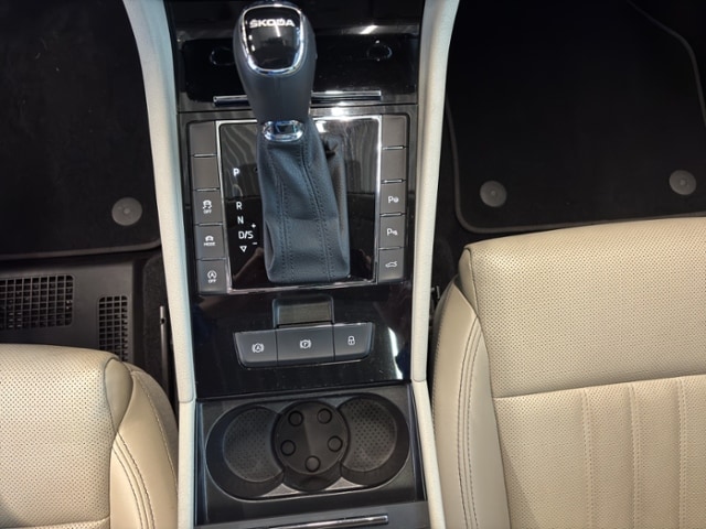 Skoda Superb 2.0 TDI Combi