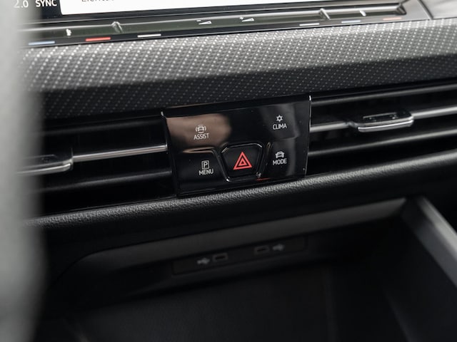 Volkswagen Golf 1.5 eTSI Golf VIII