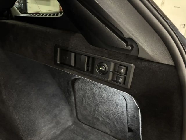 BMW 320 320d M-Sport Touring xDrive