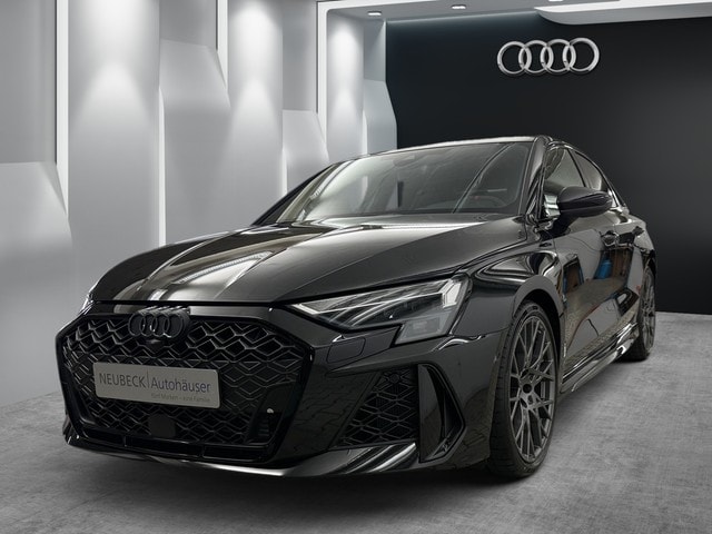Audi RS3 Quattro S-Tronic Sedan