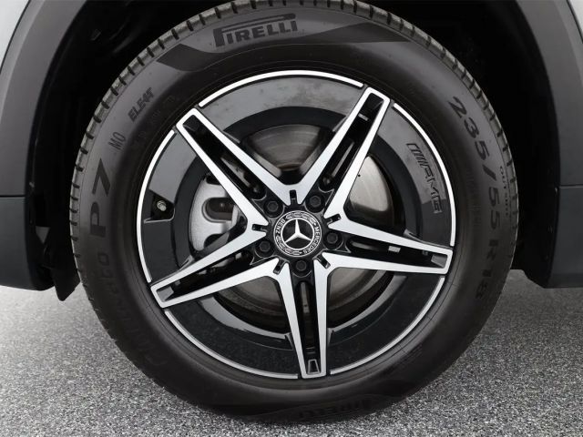 Mercedes-Benz EQB 300 4MATIC AMG Line