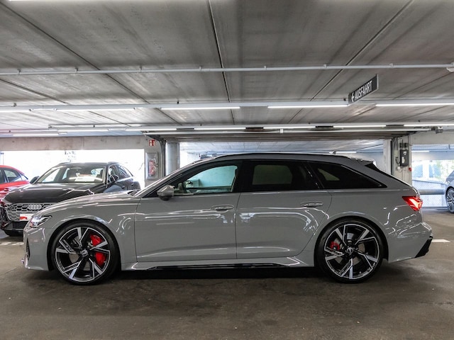 Audi RS6 Avant Quattro
