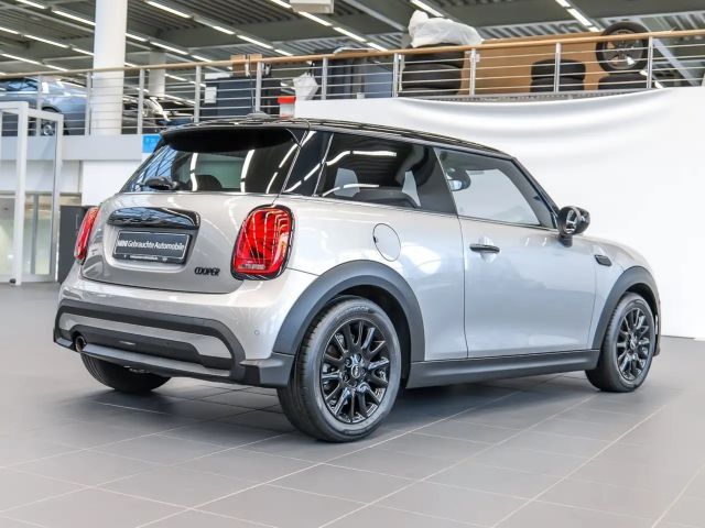 MINI Cooper LED PDC V+H DAB Parkass. Klima