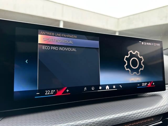 BMW 330 330d M-Sport Touring xDrive