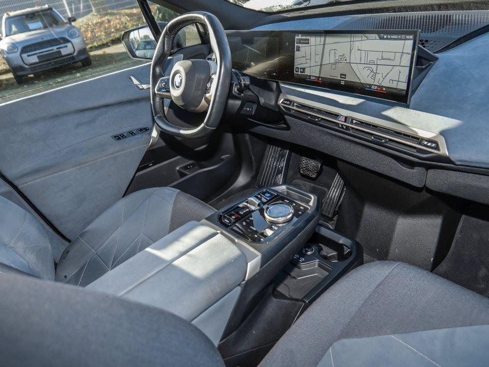 BMW iX xDrive40