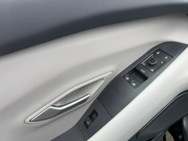 Ford Explorer Extended range Premium RWD