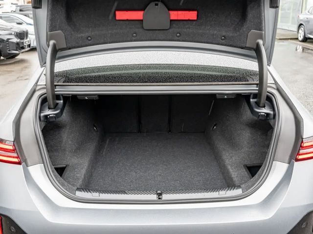 BMW 540 540d M-Sport Sedan xDrive