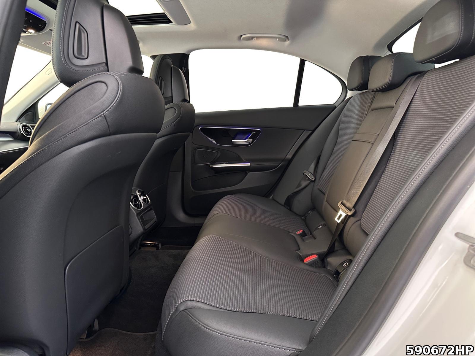 Mercedes-Benz C 180 AVANTGARDE Sedan