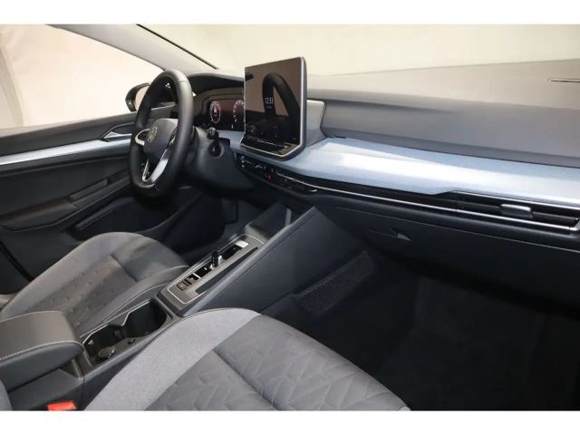 Volkswagen Golf 1.5 eTSI Golf VIII