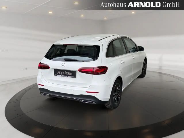 Mercedes-Benz B 200 Progressive Sedan