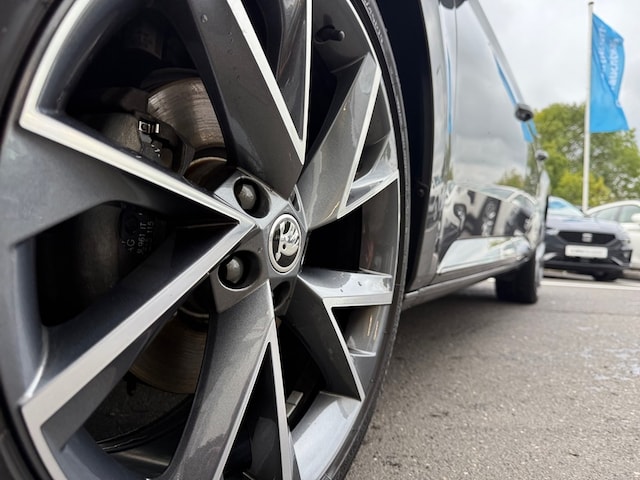 Skoda Superb Combi Sportline iV