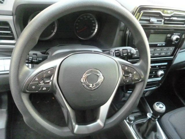 SsangYong Tivoli 2WD