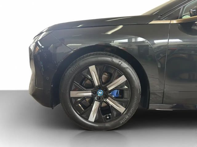 BMW iX xDrive50