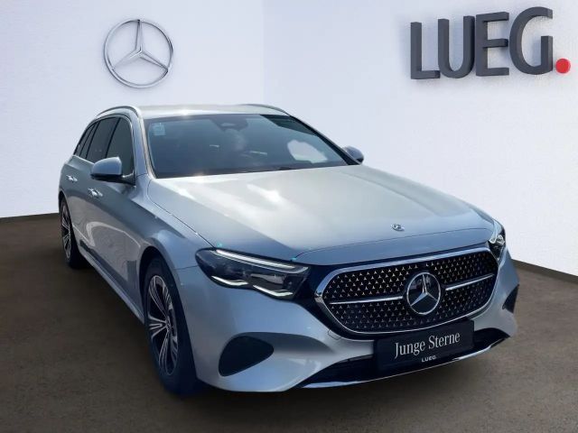 Mercedes-Benz E 200 AVANTGARDE Estate