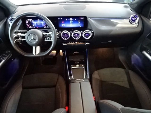 Mercedes-Benz B 200 AMG Line B 200 d