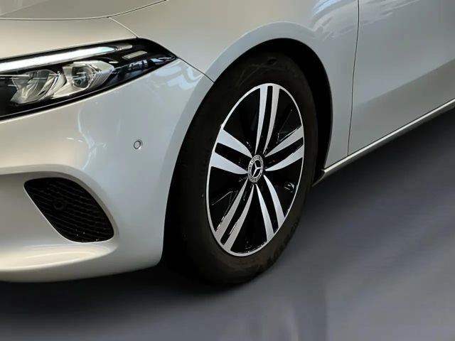Mercedes-Benz A 200 Progressive