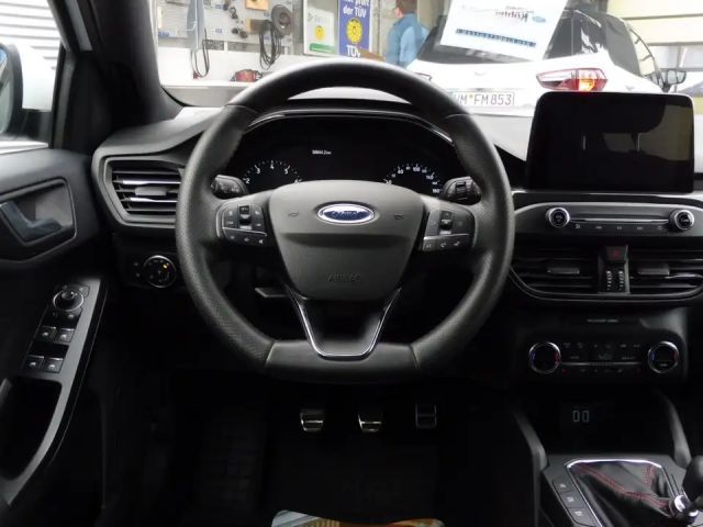 Ford Focus ST Line