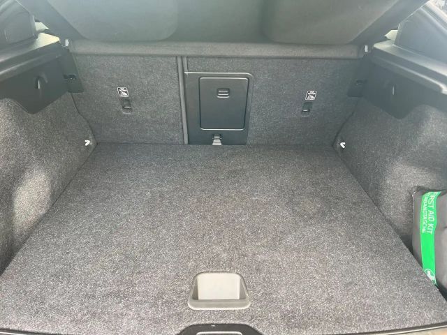 Volvo C40 AWD Core Recharge Twin Engine