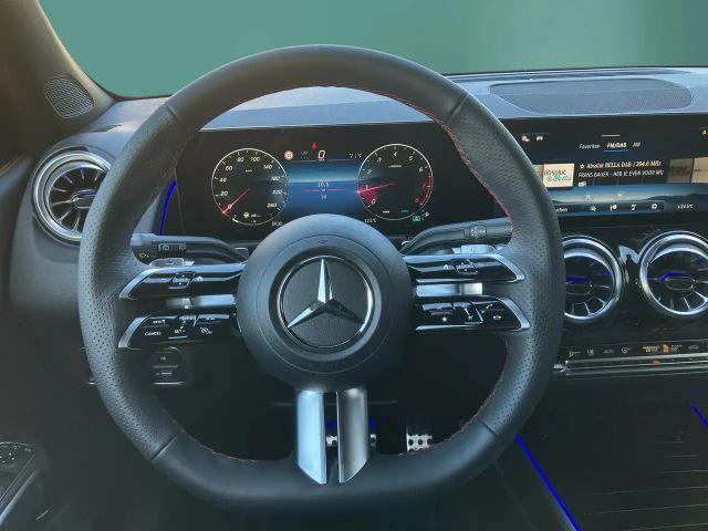 Mercedes-Benz GLB 200 AMG Line