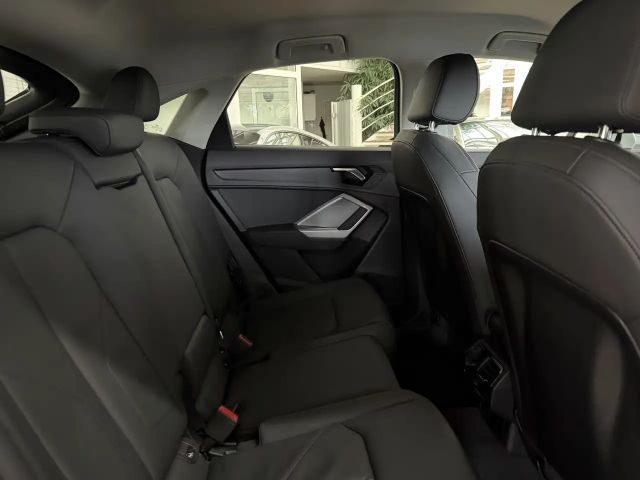 Audi Q3 35 TDI S-Line