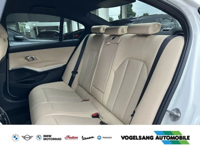 BMW 320 320d M-Sport Sedan