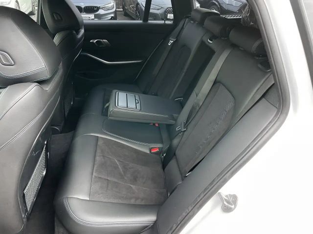 BMW 330 330e M-Sport Touring