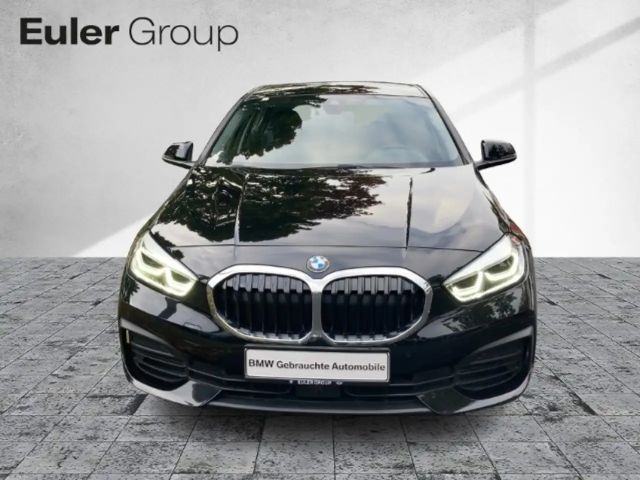 BMW 118 118i 5-deurs Sedan