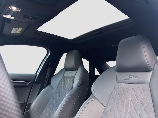 Audi RS3 Quattro S-Tronic Sedan