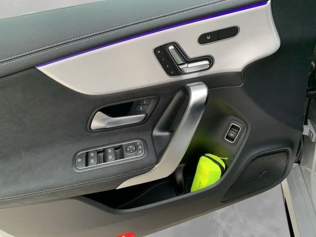 Mercedes-Benz CLA 200 CLA