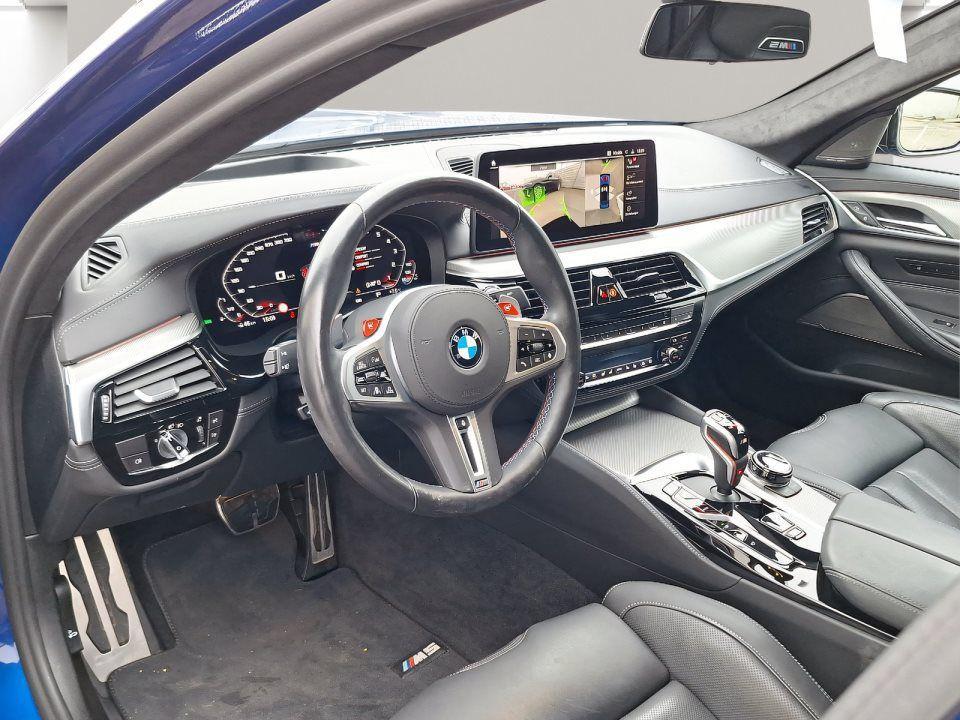 BMW M5 Sedan