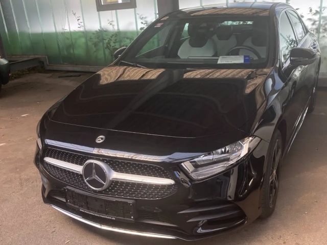 Mercedes-Benz A 250 A 250 e AMG Line