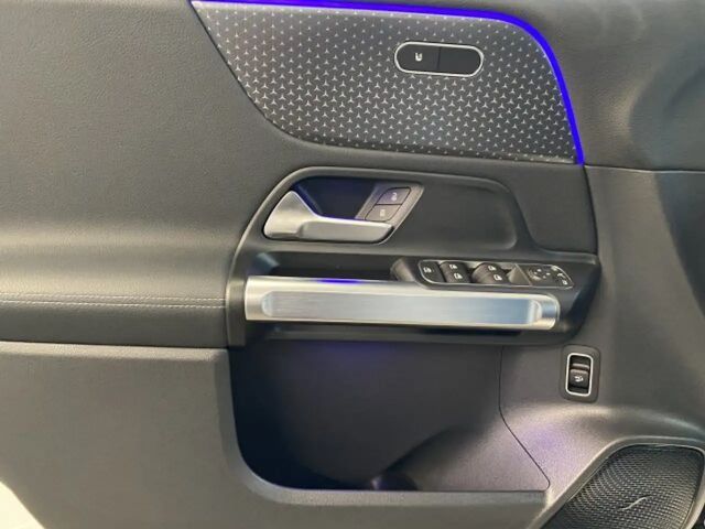 Mercedes-Benz EQB 300 4MATIC Progressive