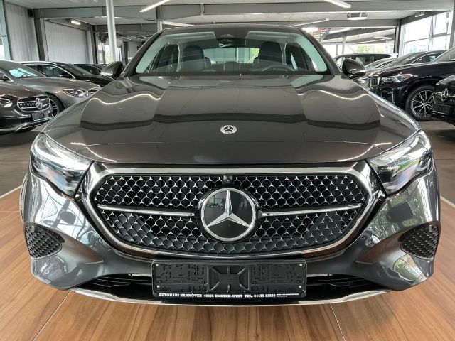 Mercedes-Benz E 220 AVANTGARDE E 220 d Sedan